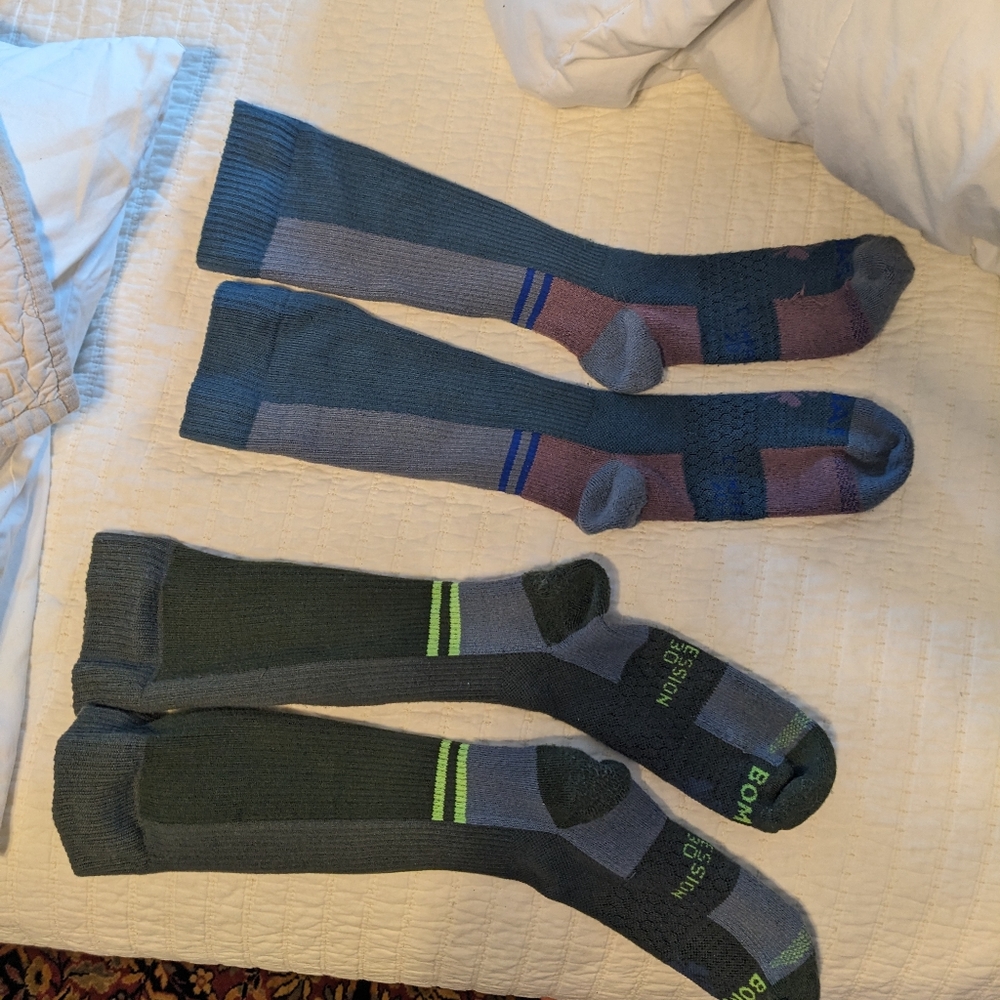 NWOT Bombas Performance Compression size medium